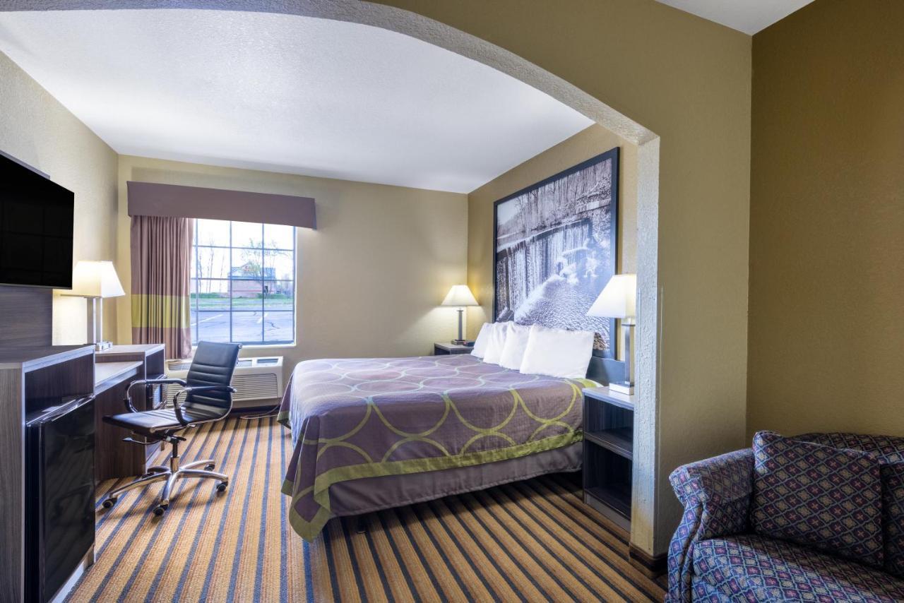 Hotel Super 8 By Wyndham Nixa/springfield Area Nixa