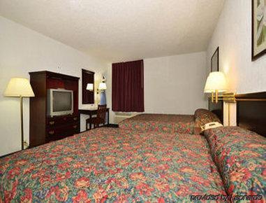 Hotel Super 8 By Wyndham Nixa/springfield Area Nixa